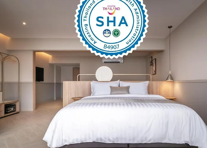 Glow Sukhumvit 71 Hotel 4*