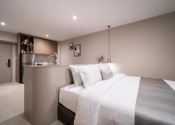 Hotel Glow Sukhumvit 71 4*